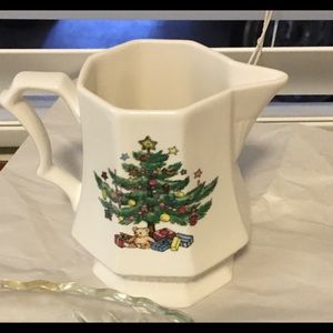 Christmastime creamer